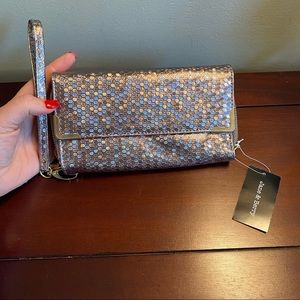 Jane & Berry Metalic Wristlet/Wallet NWT